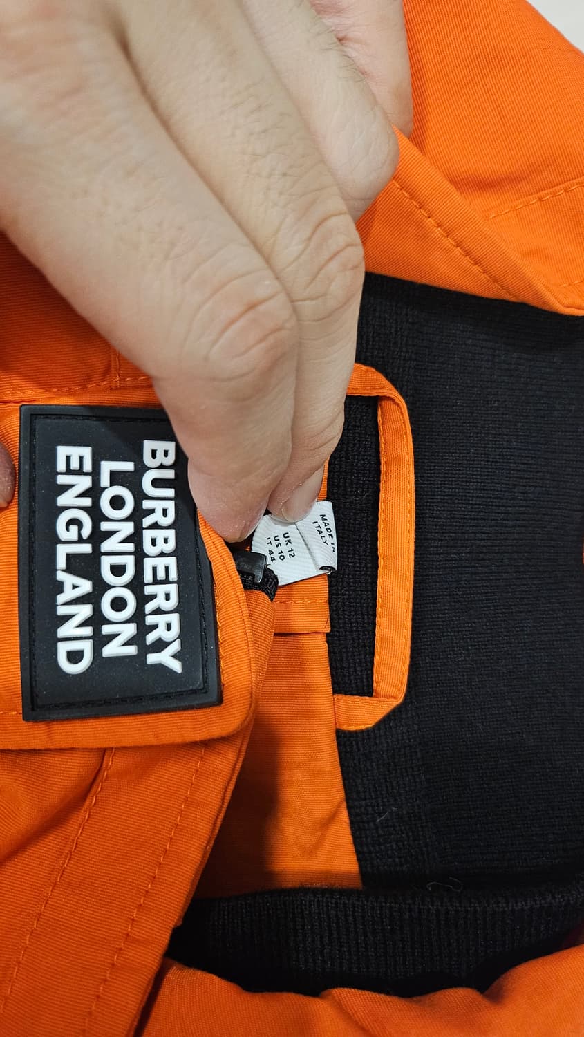 [44(105)] 버버리 오렌지 크로스 나일론 집업 자켓 상품이미지5