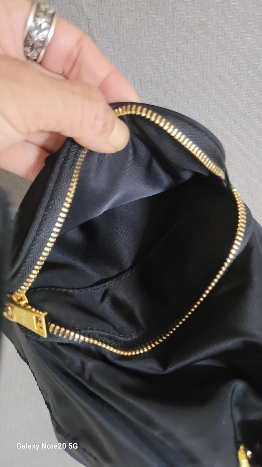 프라다 리나일론 버킷백 상품이미지4