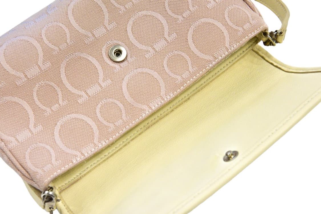 페라가모 간치니 핑크 패브릭 미니 숄더백 (정품) 상품이미지9