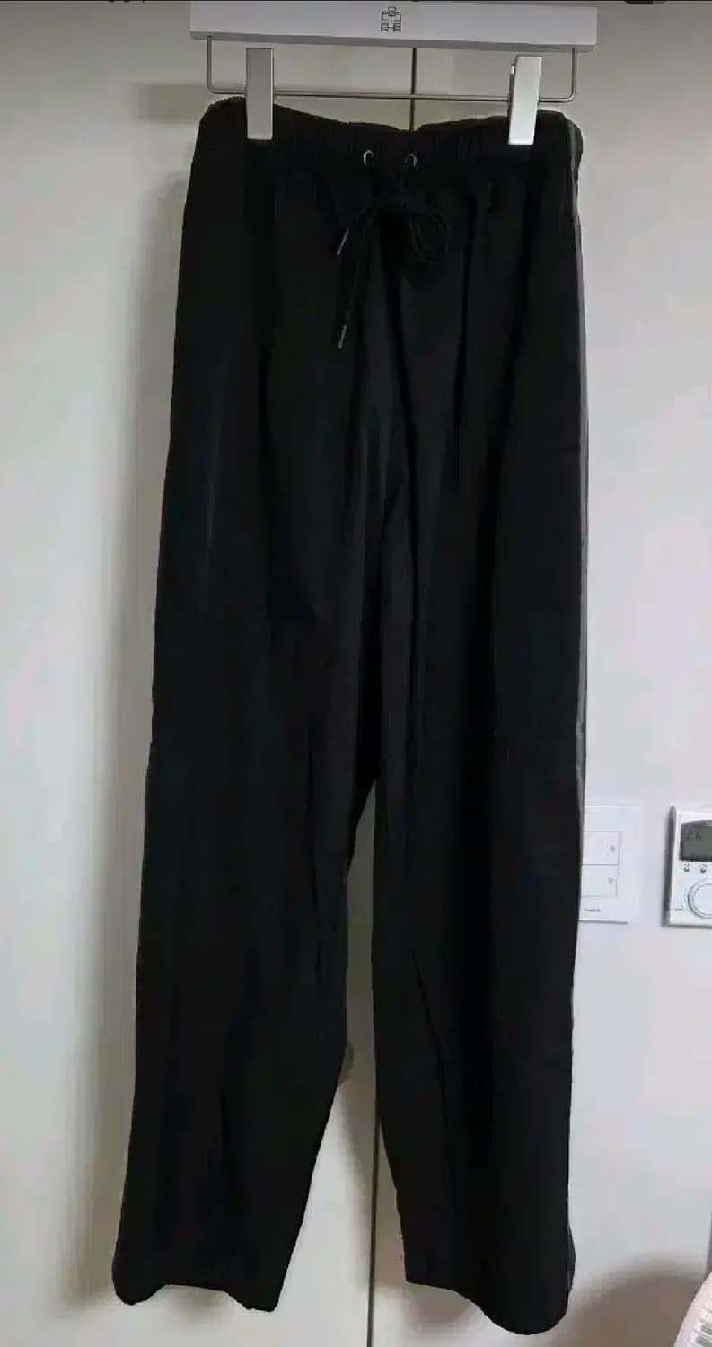 [3] 폴리테루 정규 나일론 트랙 팬츠 블랙 상품이미지2