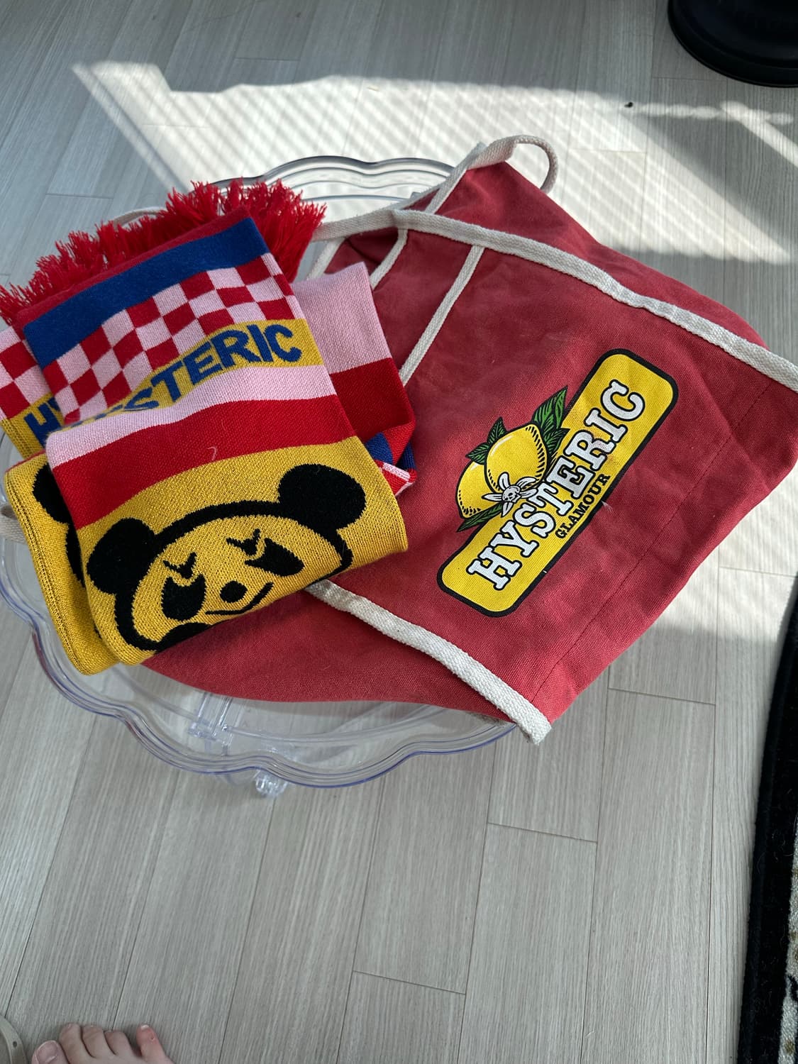 히스테릭 글래머 롱 머플러 착샷O 상품이미지3