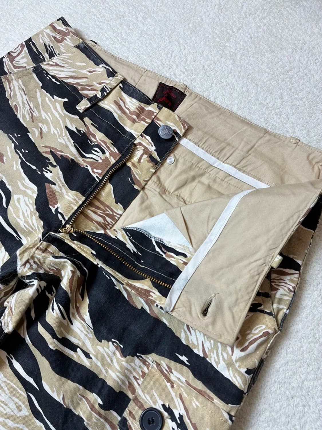 누드본즈 x 참스 골든 타이거 스트레이트 카고 팬츠 PN6413 상품이미지4