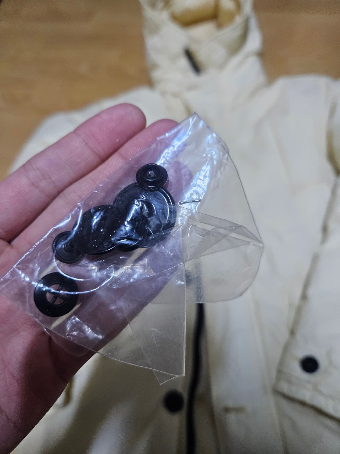 정품) 스톤아일랜드 나슬란 와트로 구스다운 패딩 s사이즈 상품이미지4