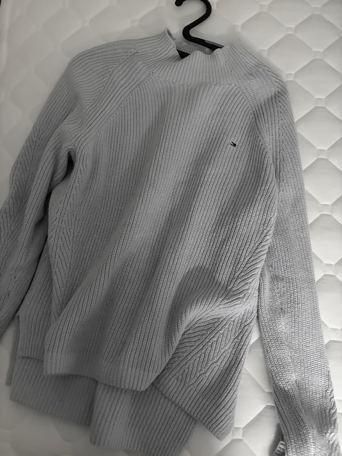 타미힐피거 하늘색 목폴라 니트  상품이미지1