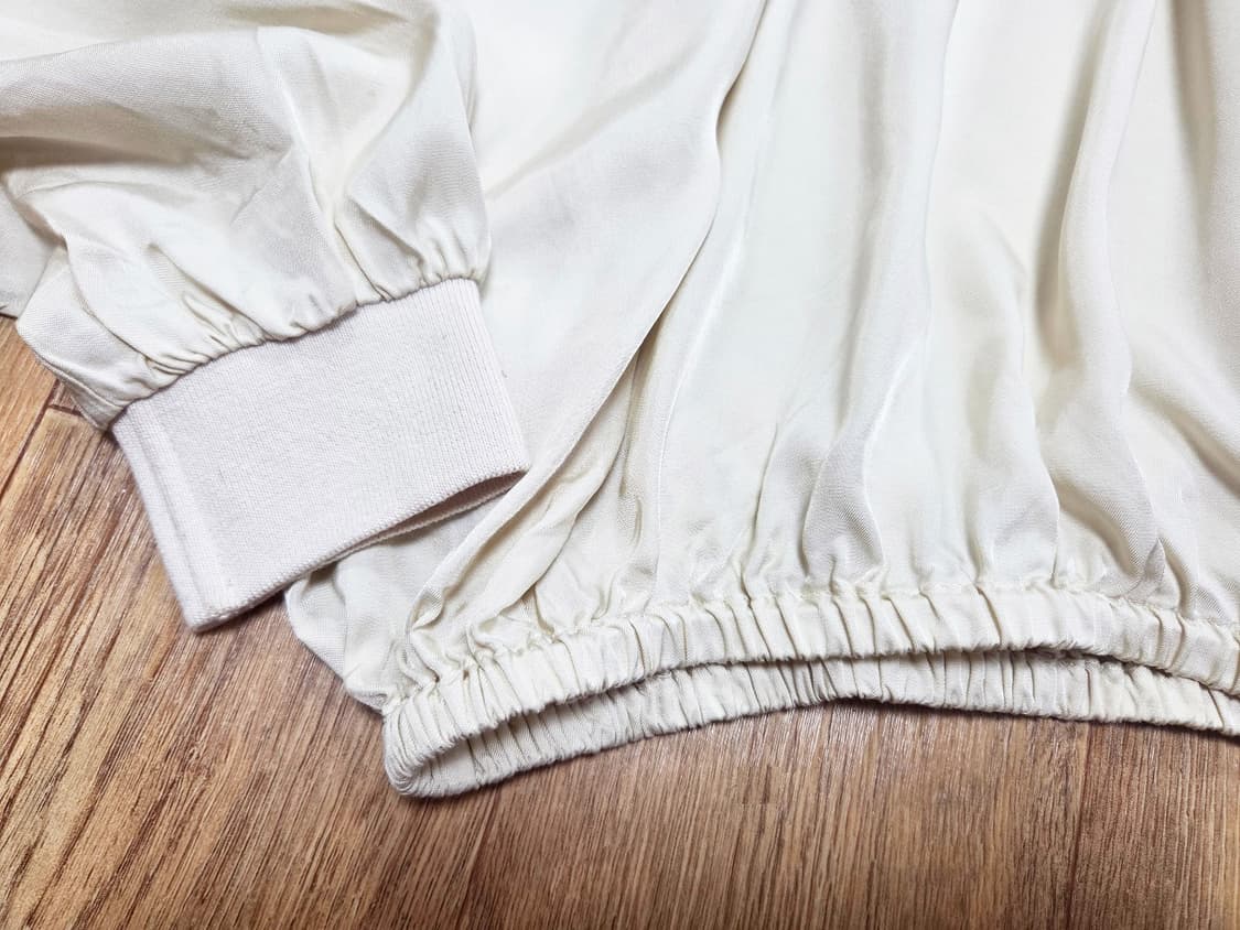 모노하(MONOHA) 하이넥 셔링 블라우스 프리사이즈 상품이미지7