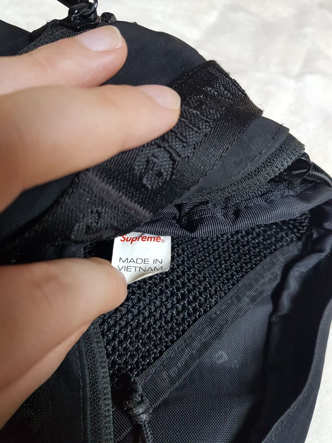 슈프림 슬링백 크로스백 블랙 20FW 상품이미지6