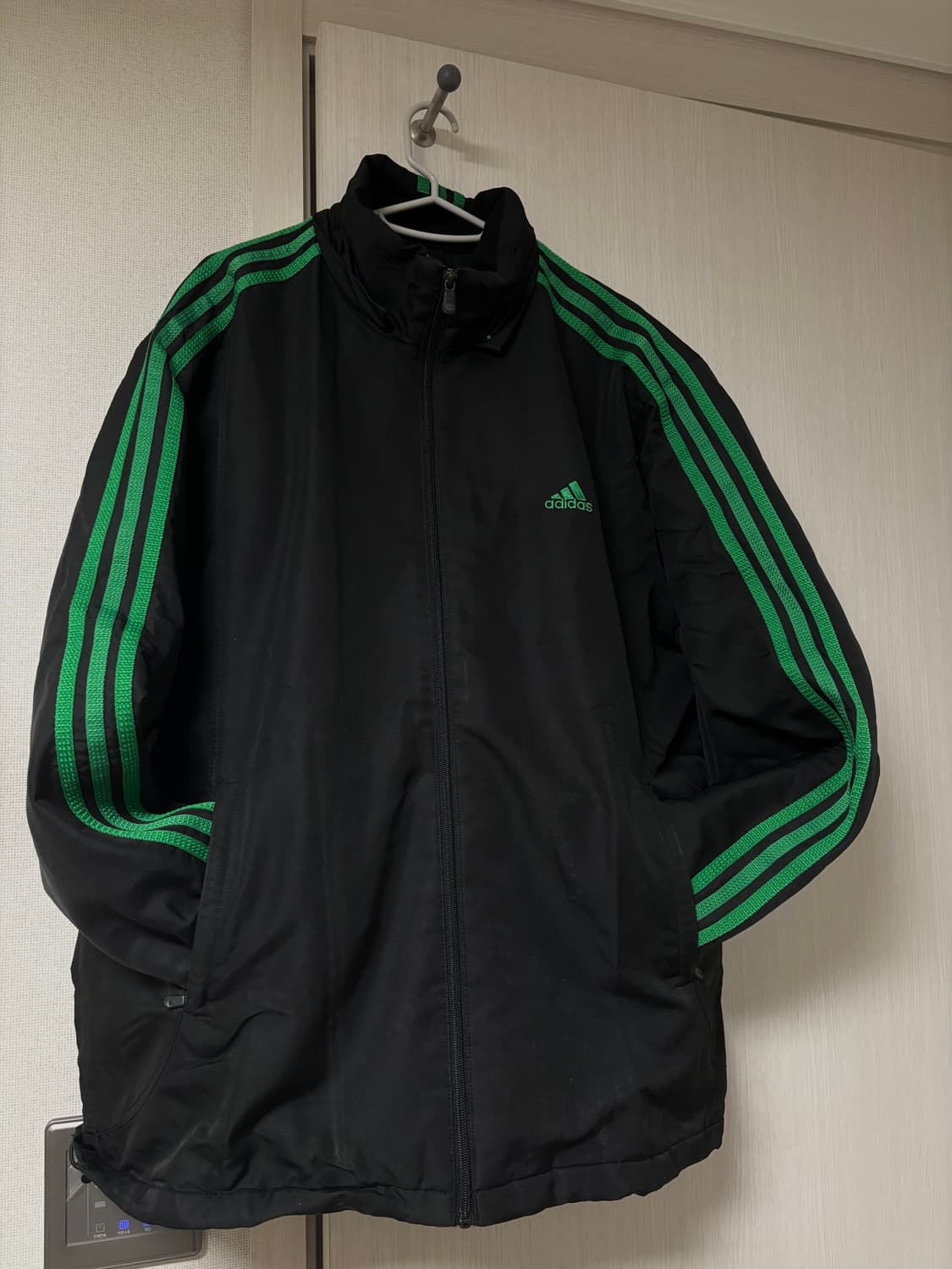 [105]아디다스 바람막이 상품이미지1
