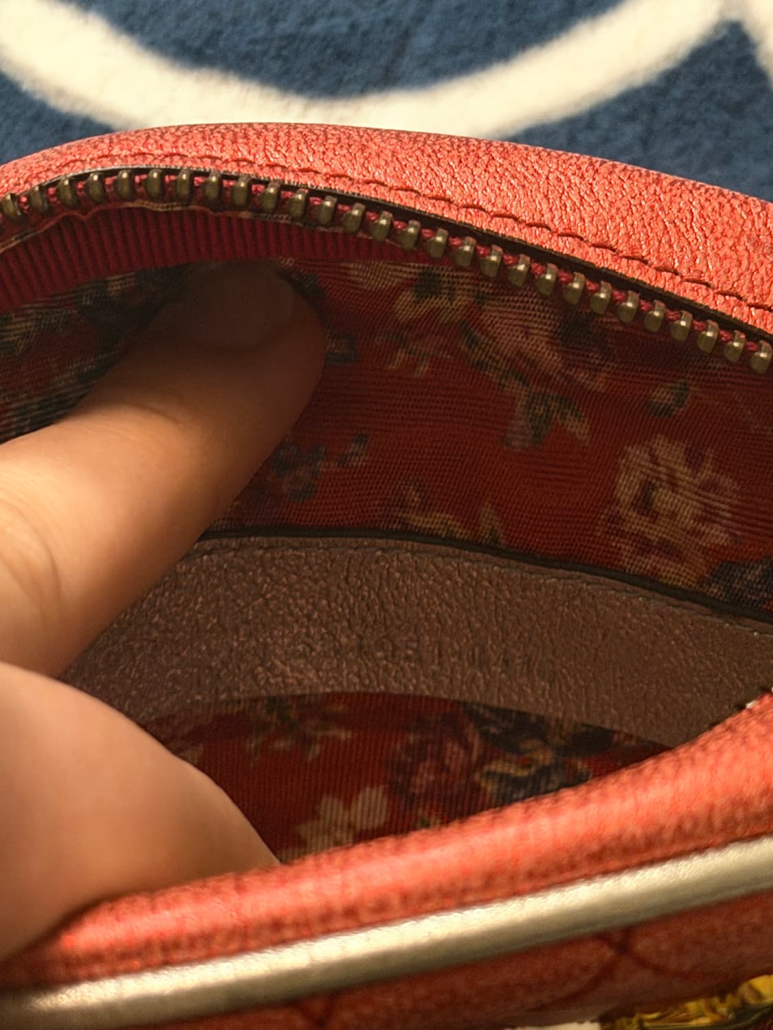 구찌 퀼팅 라미네이트 가죽 숄더백 미니 상품이미지7