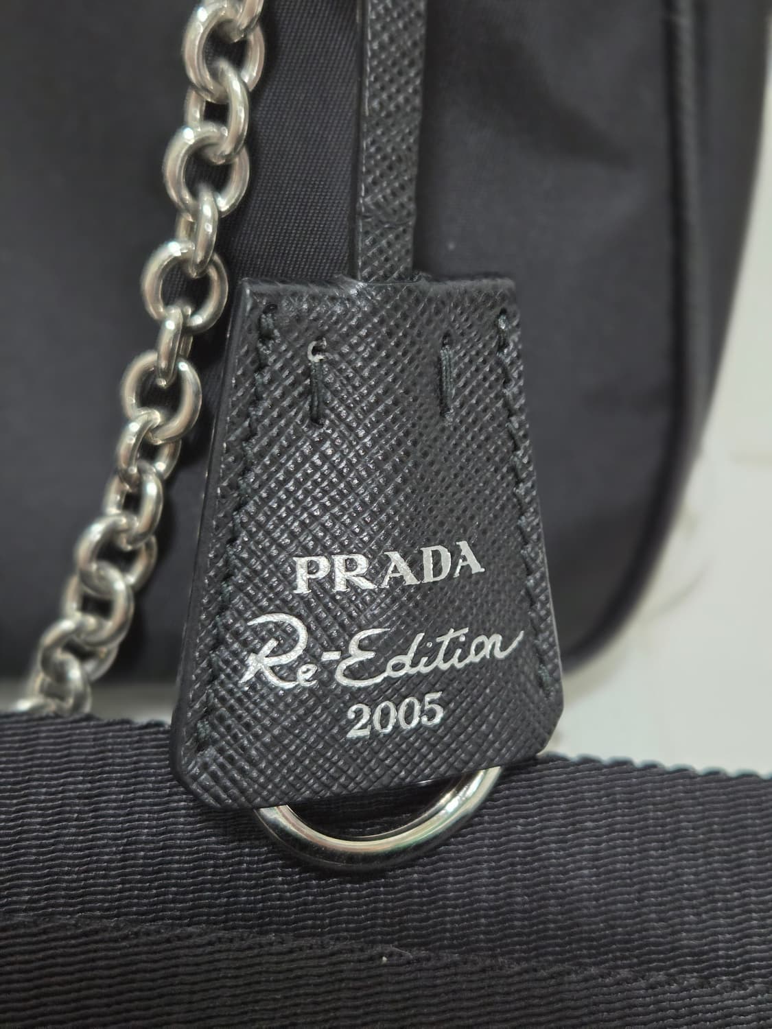 [새상품급] 프라다 리에디션 테수토 은장 체인 호보백  상품이미지5