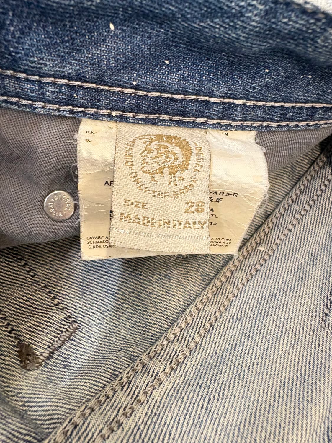 디젤 인더스트리 디스트레스드 세미 부츠컷 상품이미지9