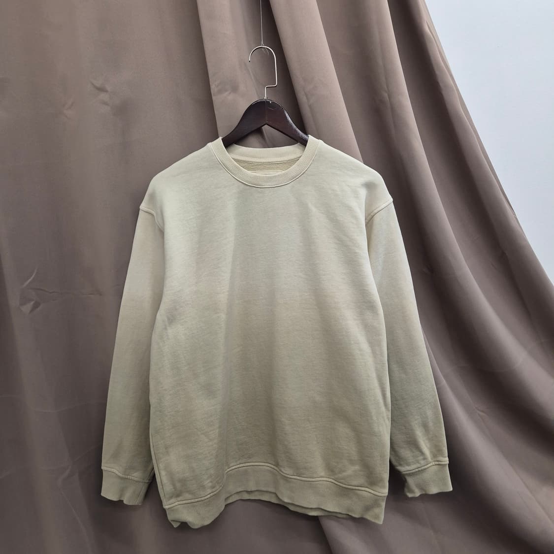 시리즈 하프 그라데이션 스웨트 100 상품이미지1