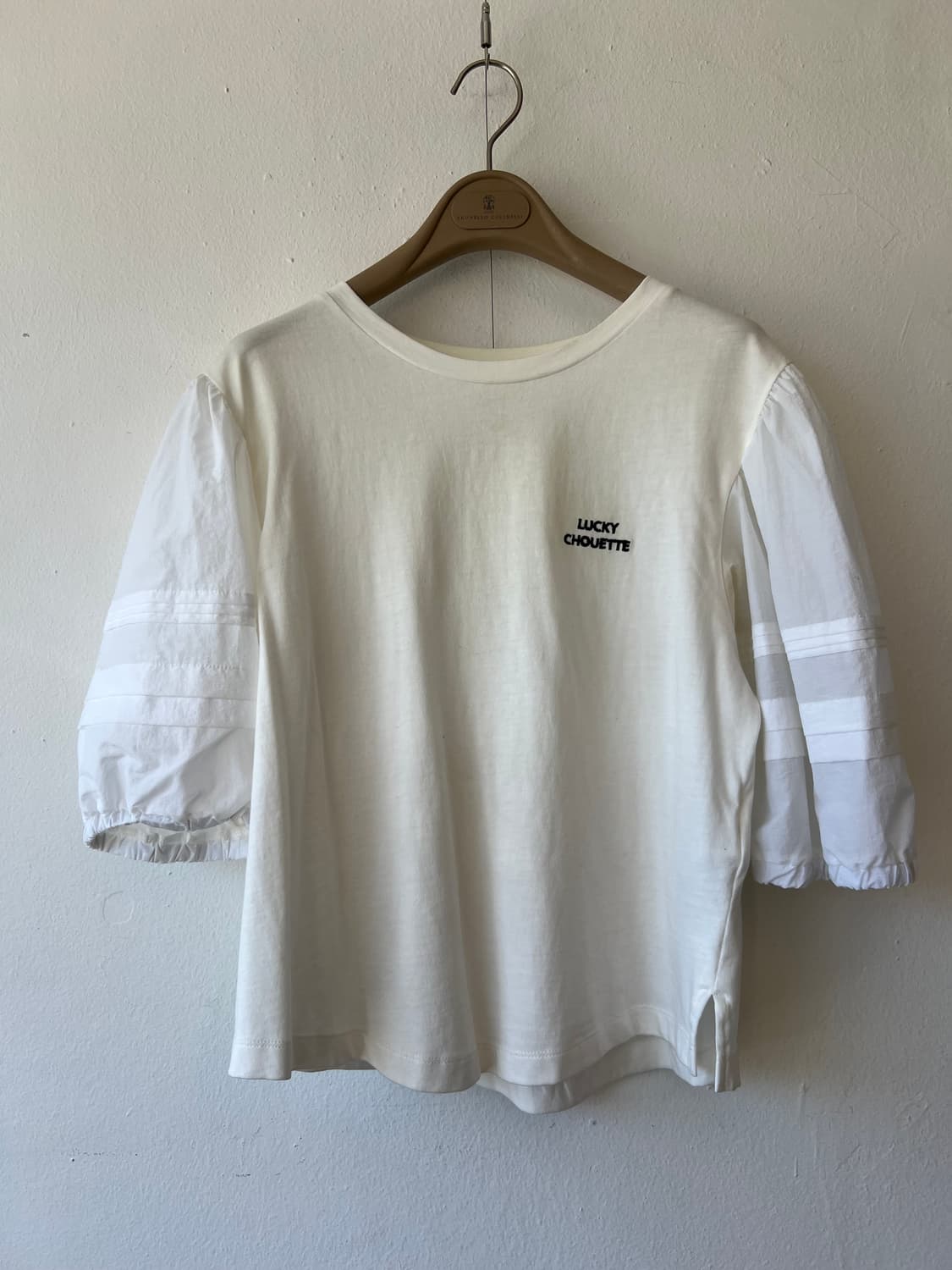 럭키슈에뜨 여성 아이보리 퍼프소매 블라우스 반팔티셔츠 상품이미지2