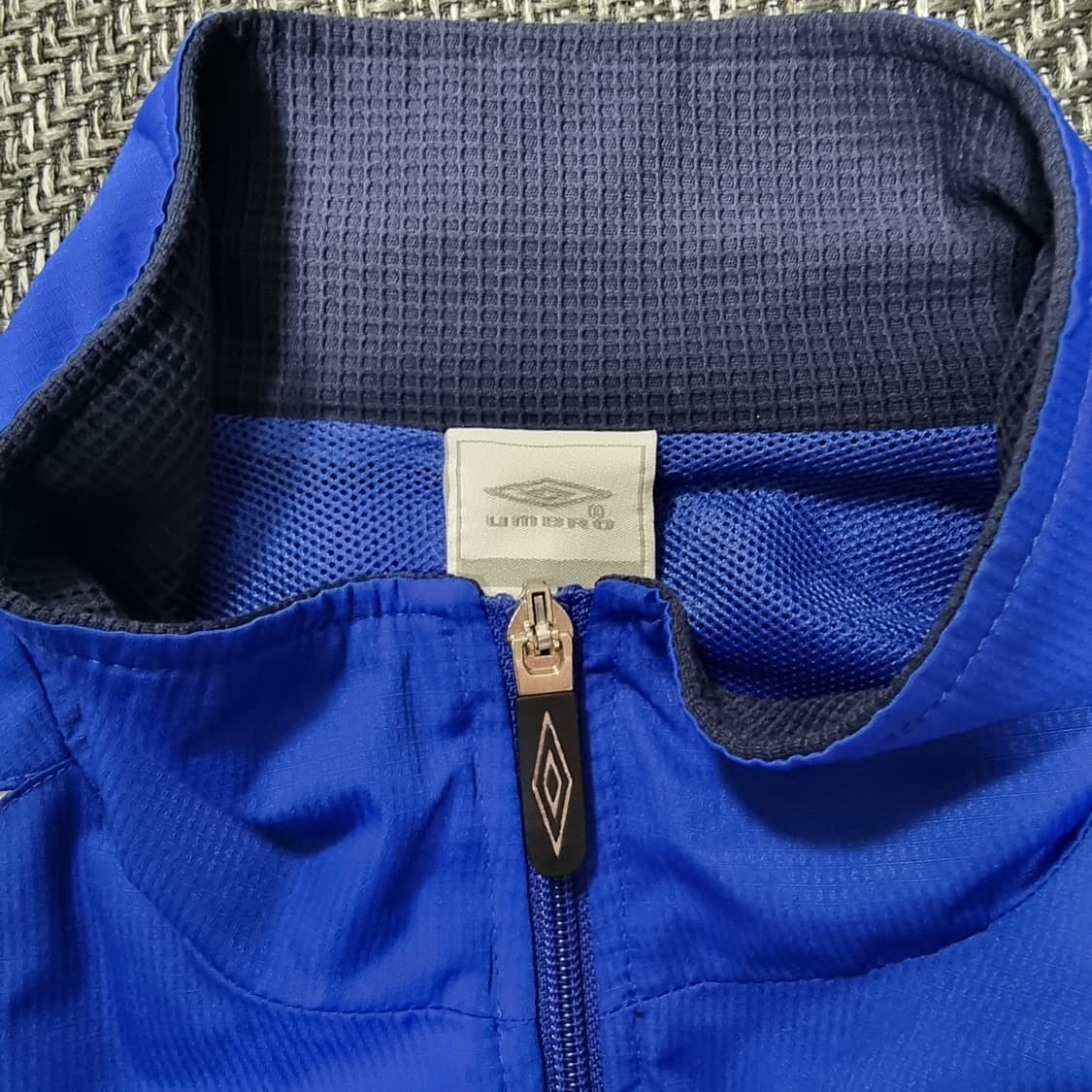 엄브로 올드스쿨 커스텀 에버튼 바람막이 상품이미지9