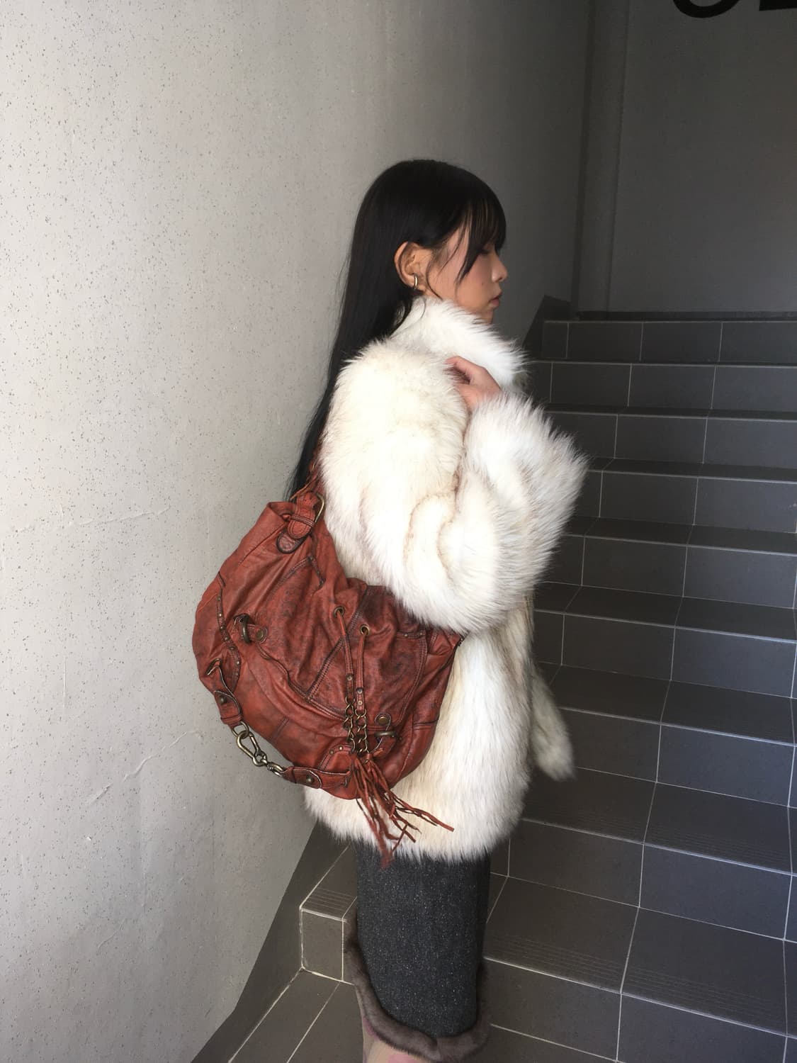 TANKUS brick brown cowhide buckled 숄더백 상품이미지8