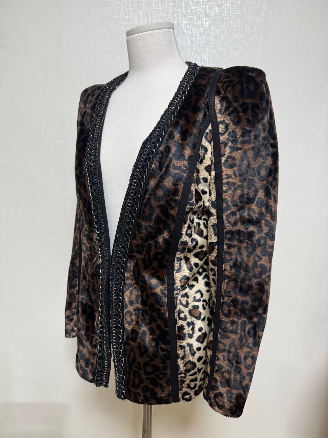 레오파드 송치 벨벳 체인 자켓 상품이미지2