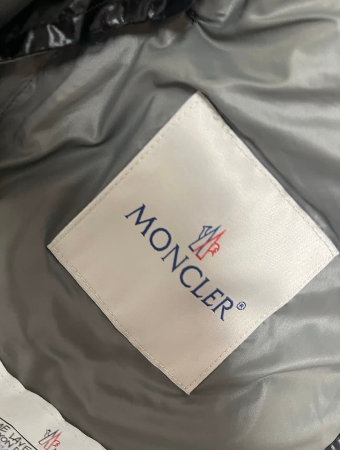 몽클레어 25F/W Bormes 후드 다운 베스트 상품이미지5