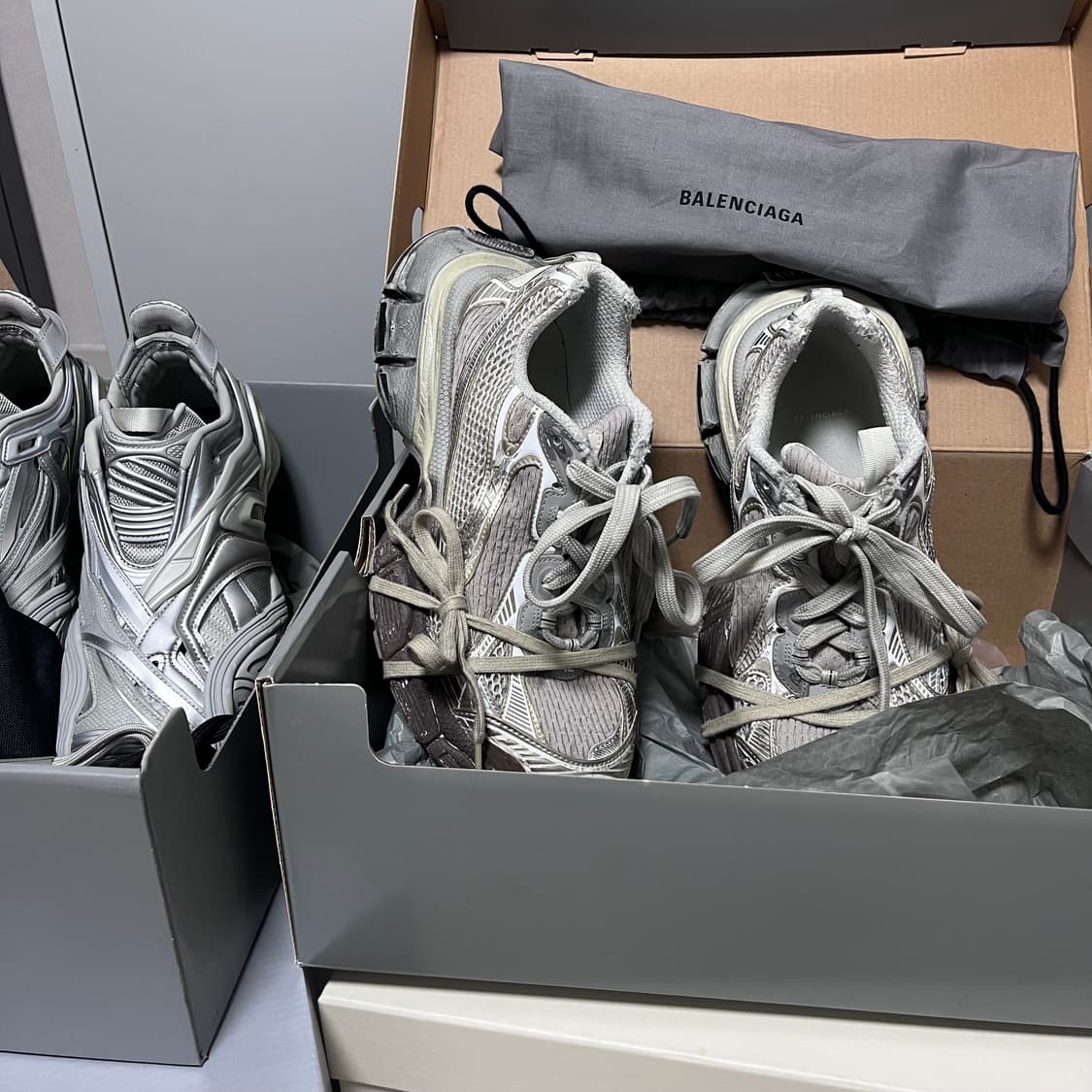 발렌시아가 3xl 에그쉘 원아웃 vic제품 42 상품이미지1