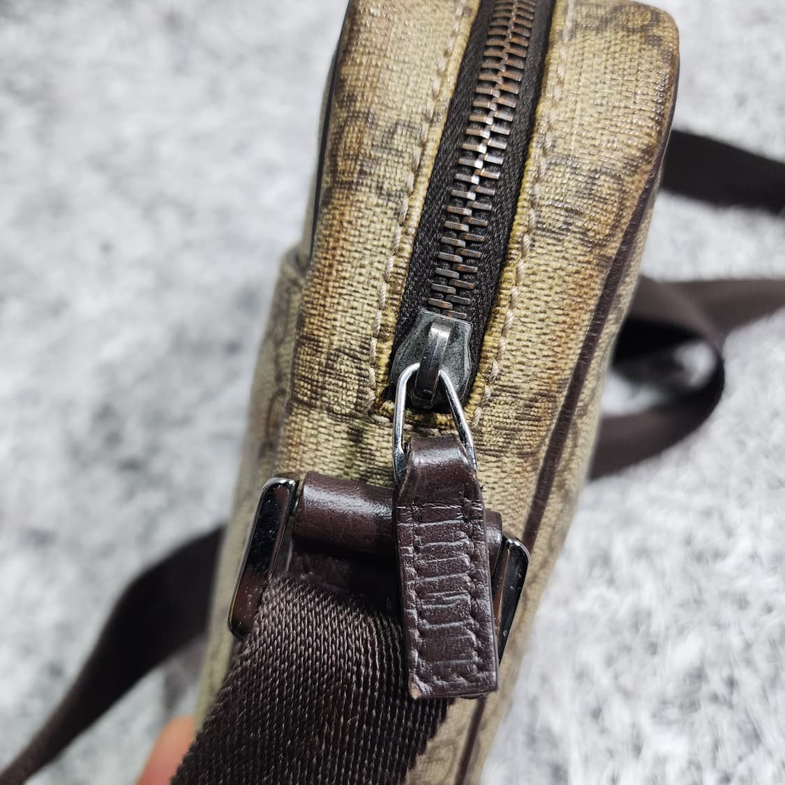 구찌 GG 슈프림 메신저백 크로스백 상품이미지6