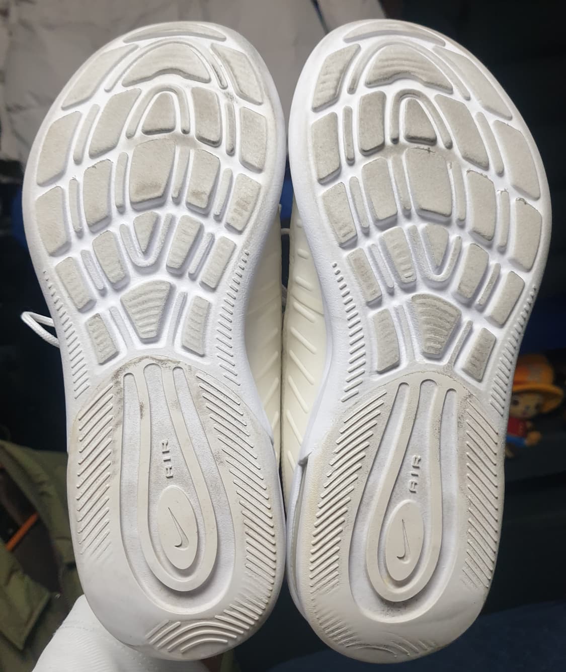 나이키 에어맥스 엑시스 스니커즈  (235) 상품이미지4