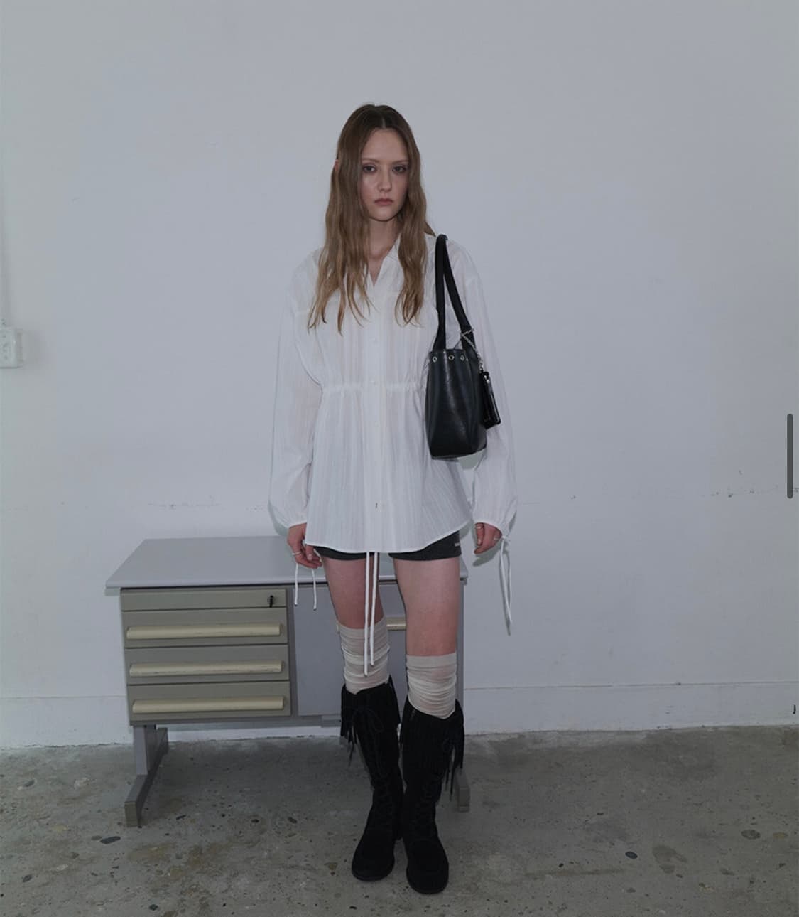 (새상품)RAIVE 스트링 셔츠 원피스 상품이미지2