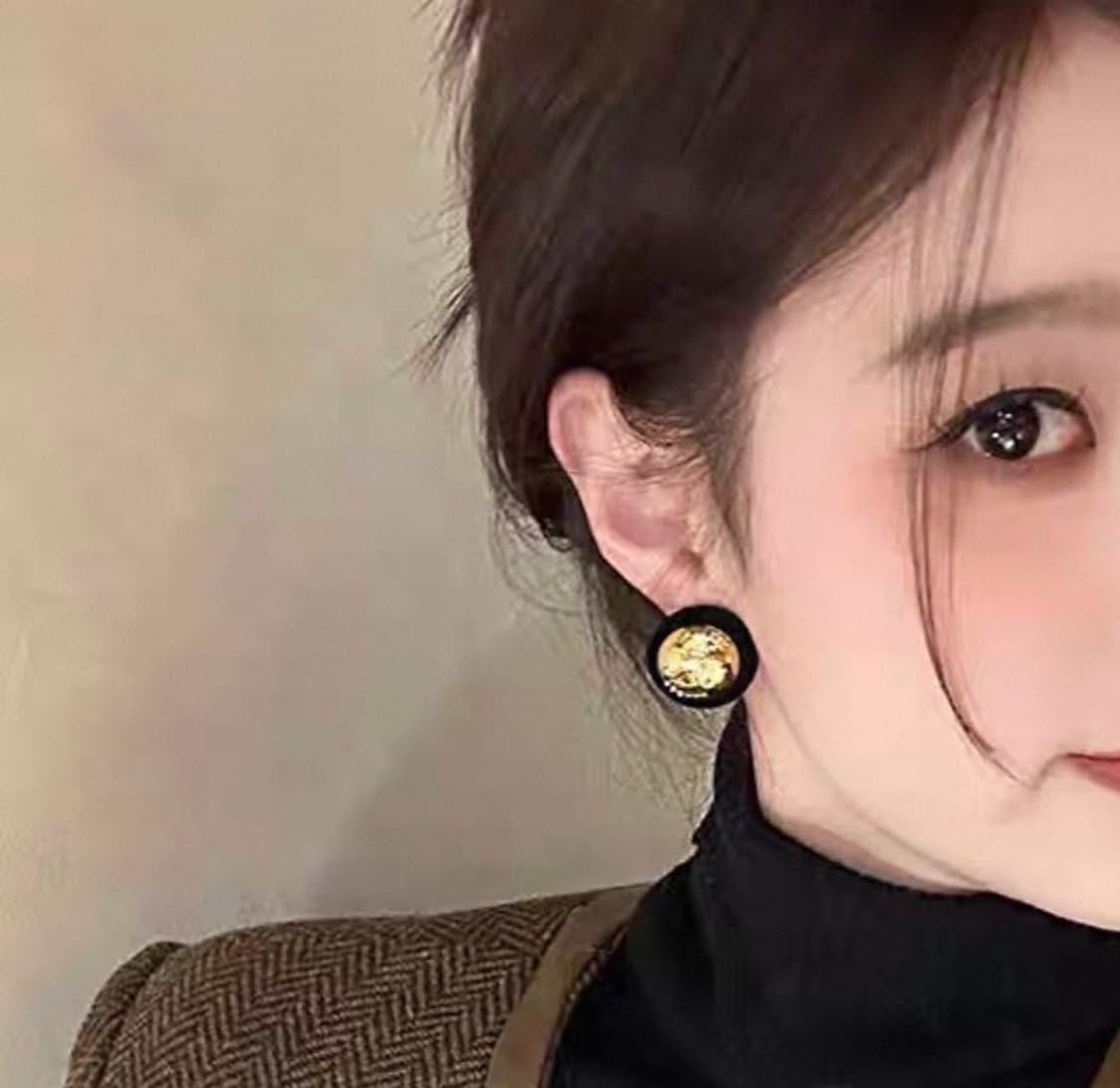 셀린느 골드 포인트 이어링 상품이미지3