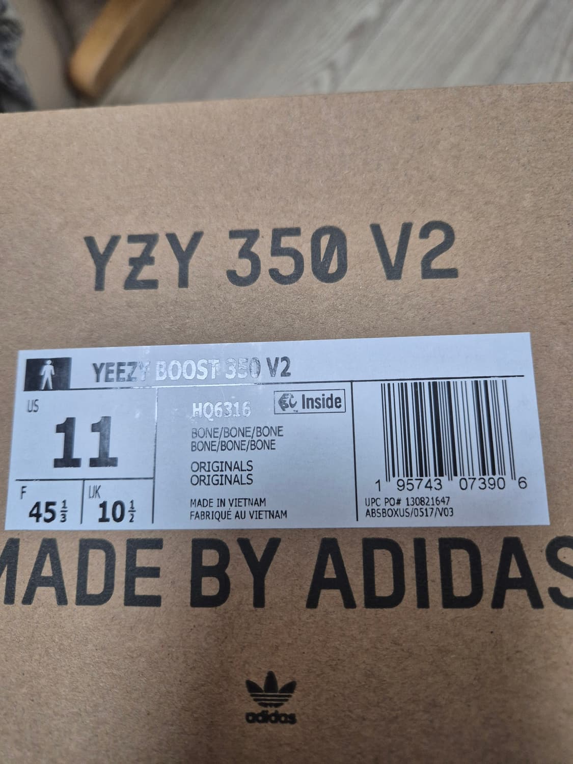 이지부스트 350 V2  Bone 새상품 상품이미지1