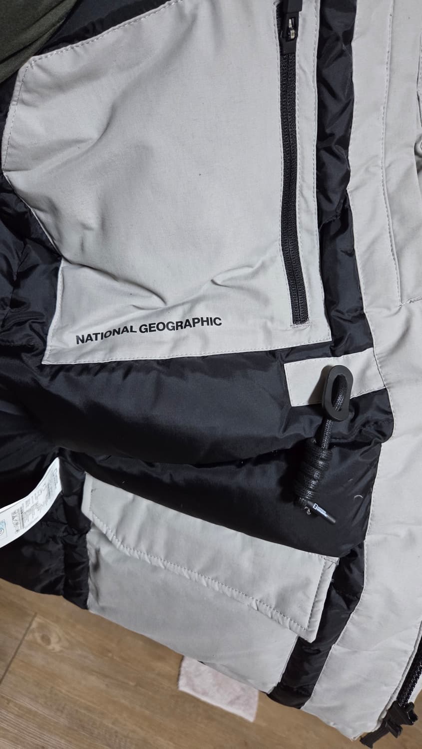 내셔널지오그래픽 유틸리티 자켓 M 95 구스다운 (거의새거) 상품이미지3