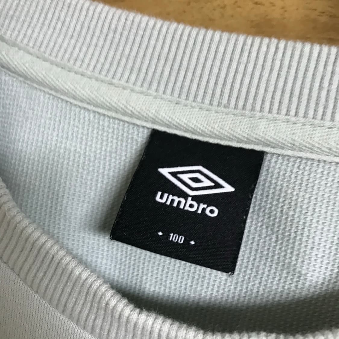 엄브로 유니크 웜업 바람막이 상품이미지3