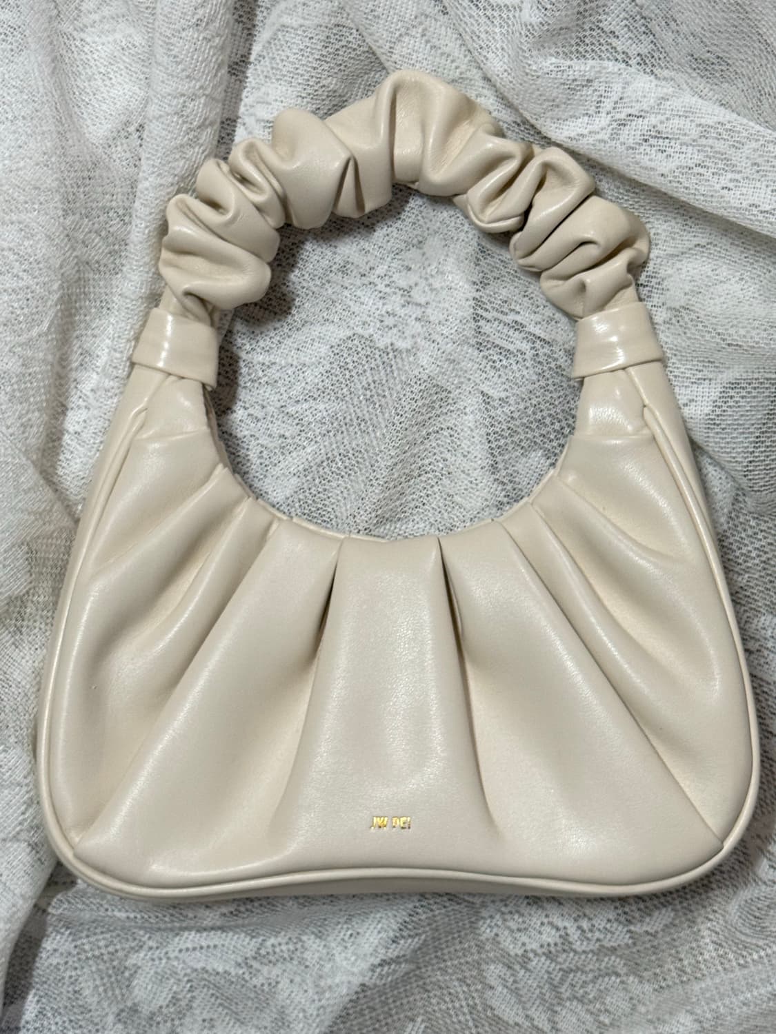 JW PEI 쥬 페이 가비 셔링 호보백 상품이미지3