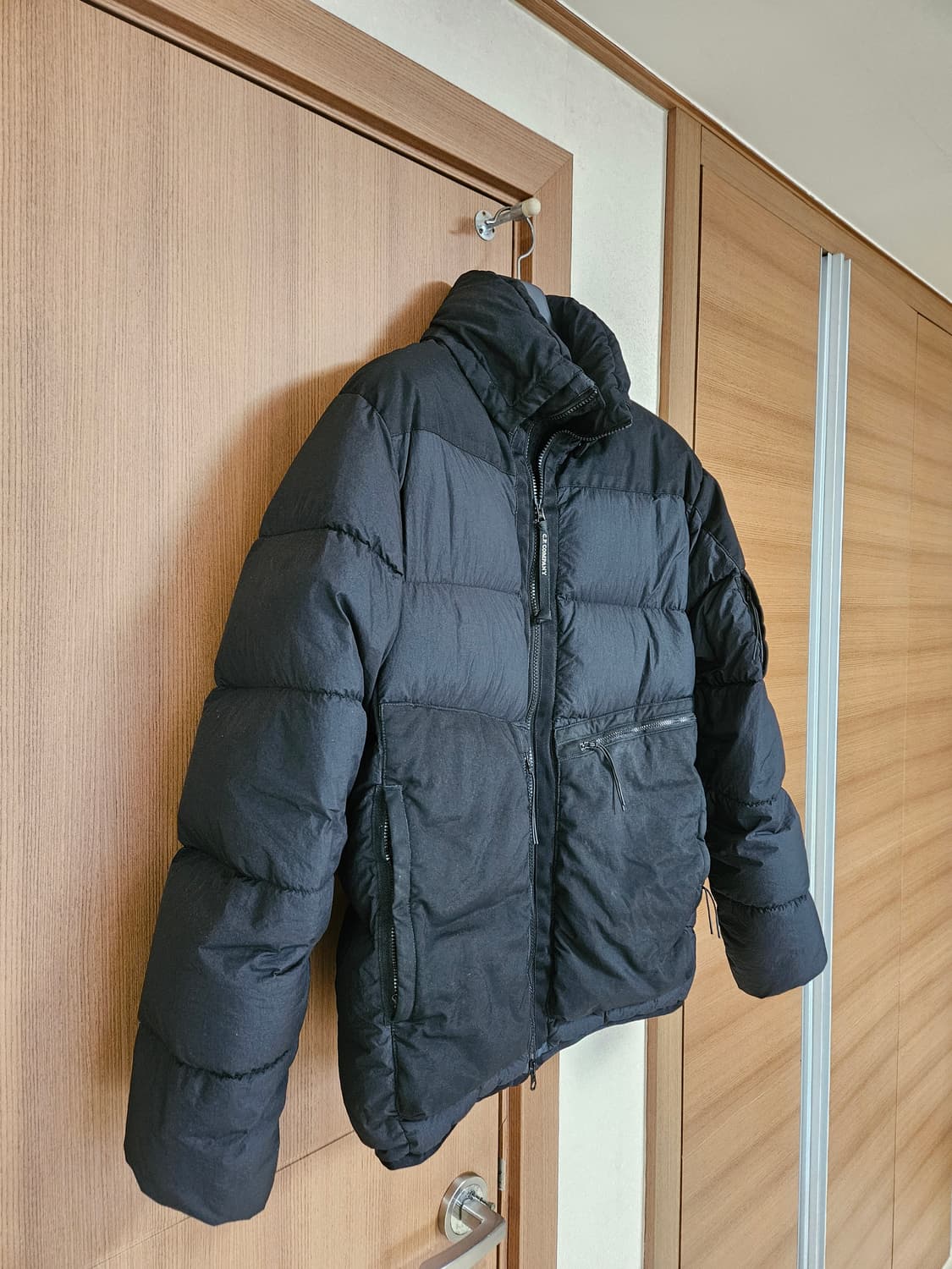 Cp컴퍼니 패딩 씨피컴퍼니 상품이미지2