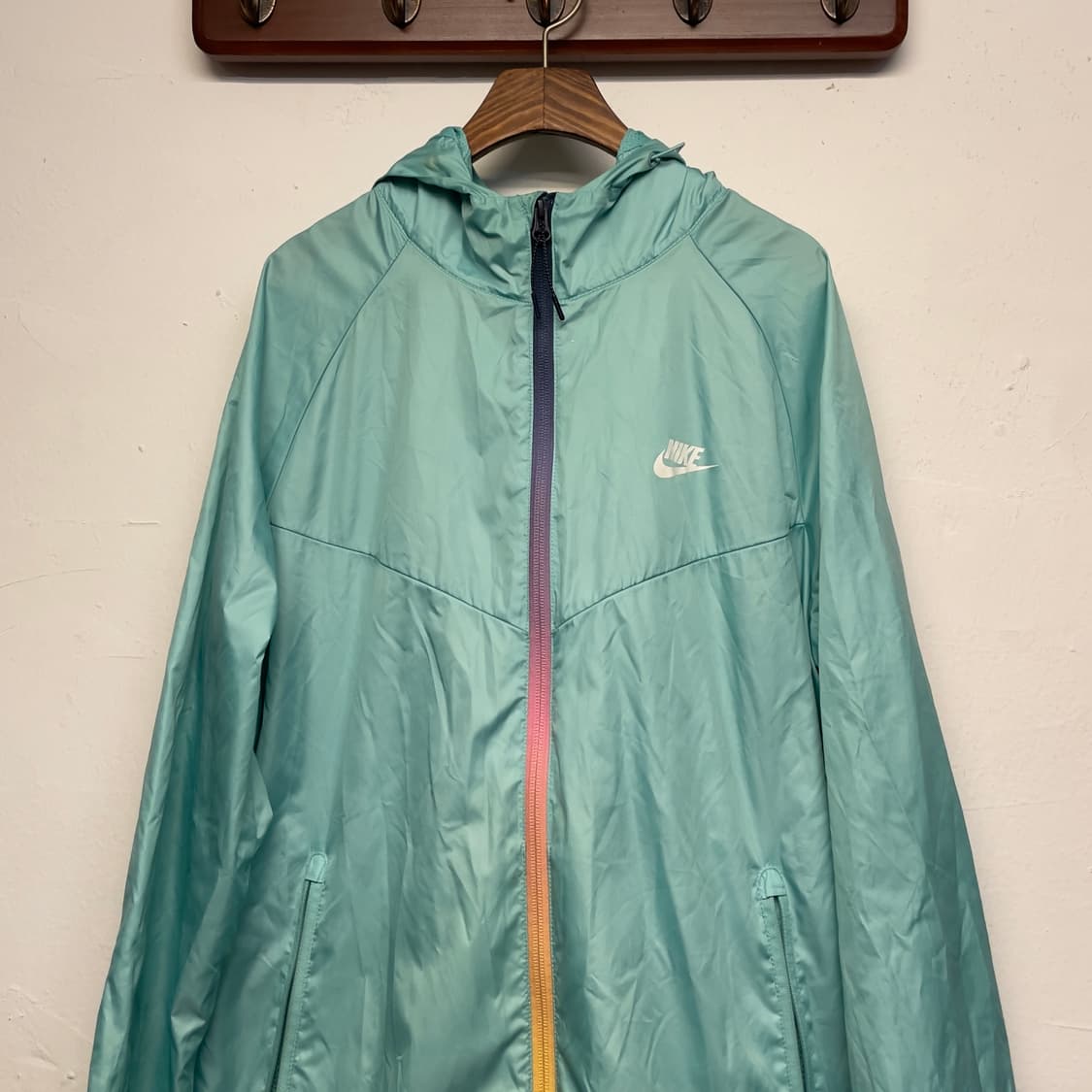 나이키 러닝 윈드러너 민트 자켓  상품이미지3