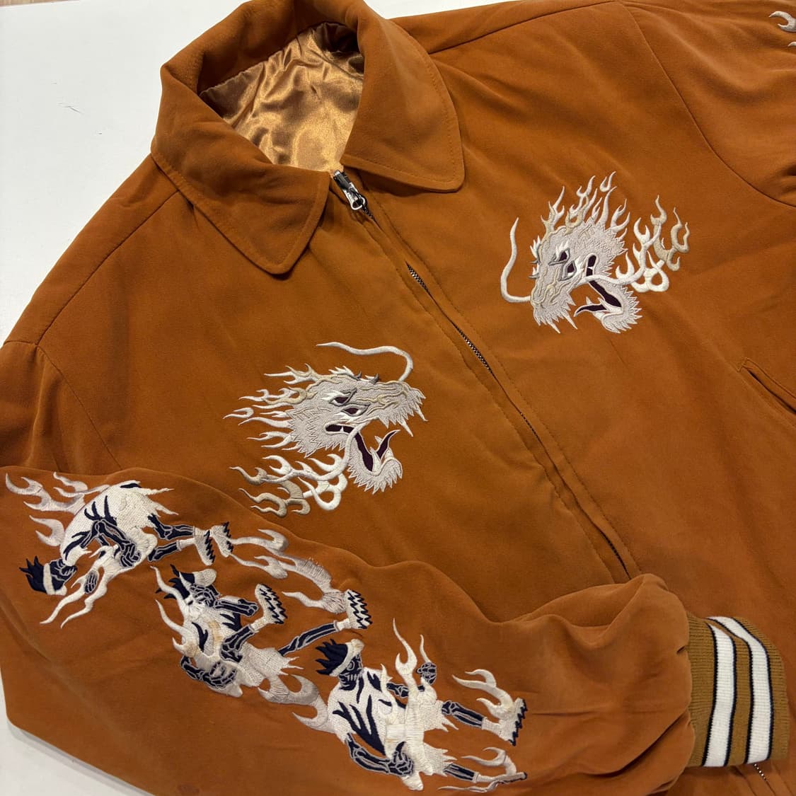 MPQ 엠피큐 리버시블 드래곤 자수 브라운 스카쟌 자켓 D469 상품이미지6