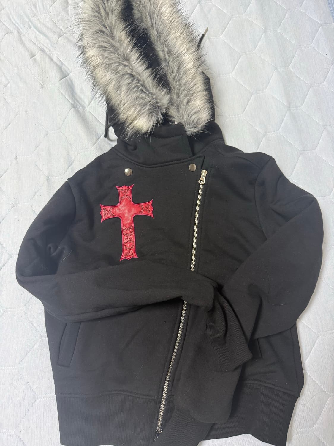 러브이즈트루 퍼 후드집업 상품이미지1