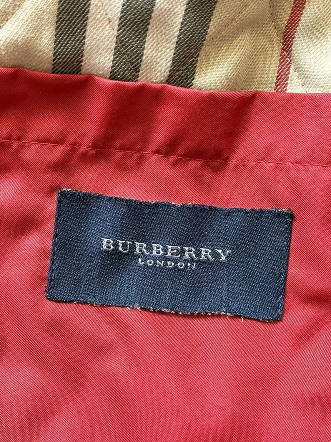 버버리 00's 체크 안감 퀼팅 자켓 PN8149 상품이미지8