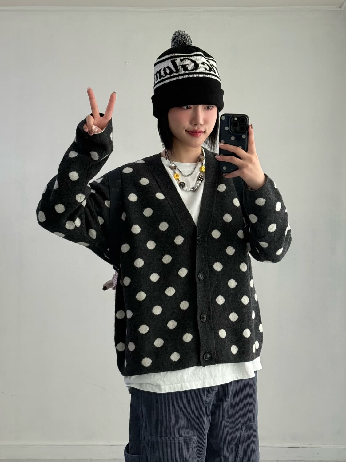 뱅뱅 차콜 도트 가디건 상품이미지1