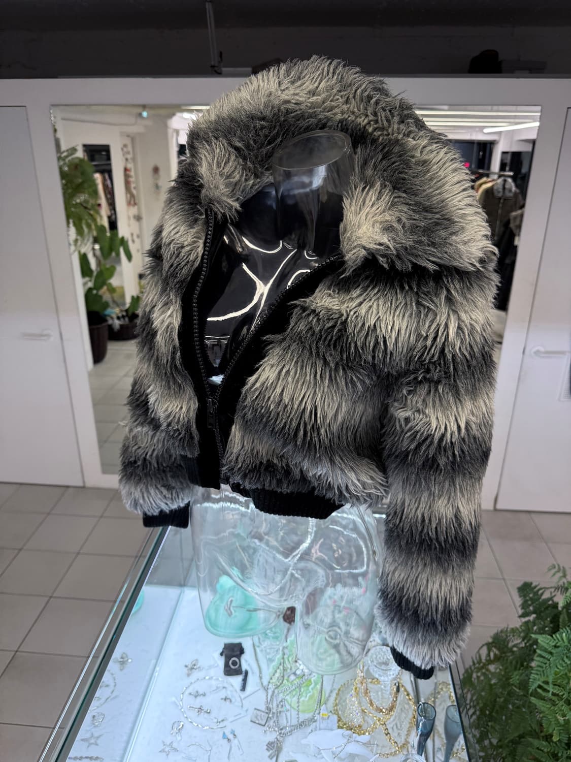 gradation fur zipup jacket 상품이미지2