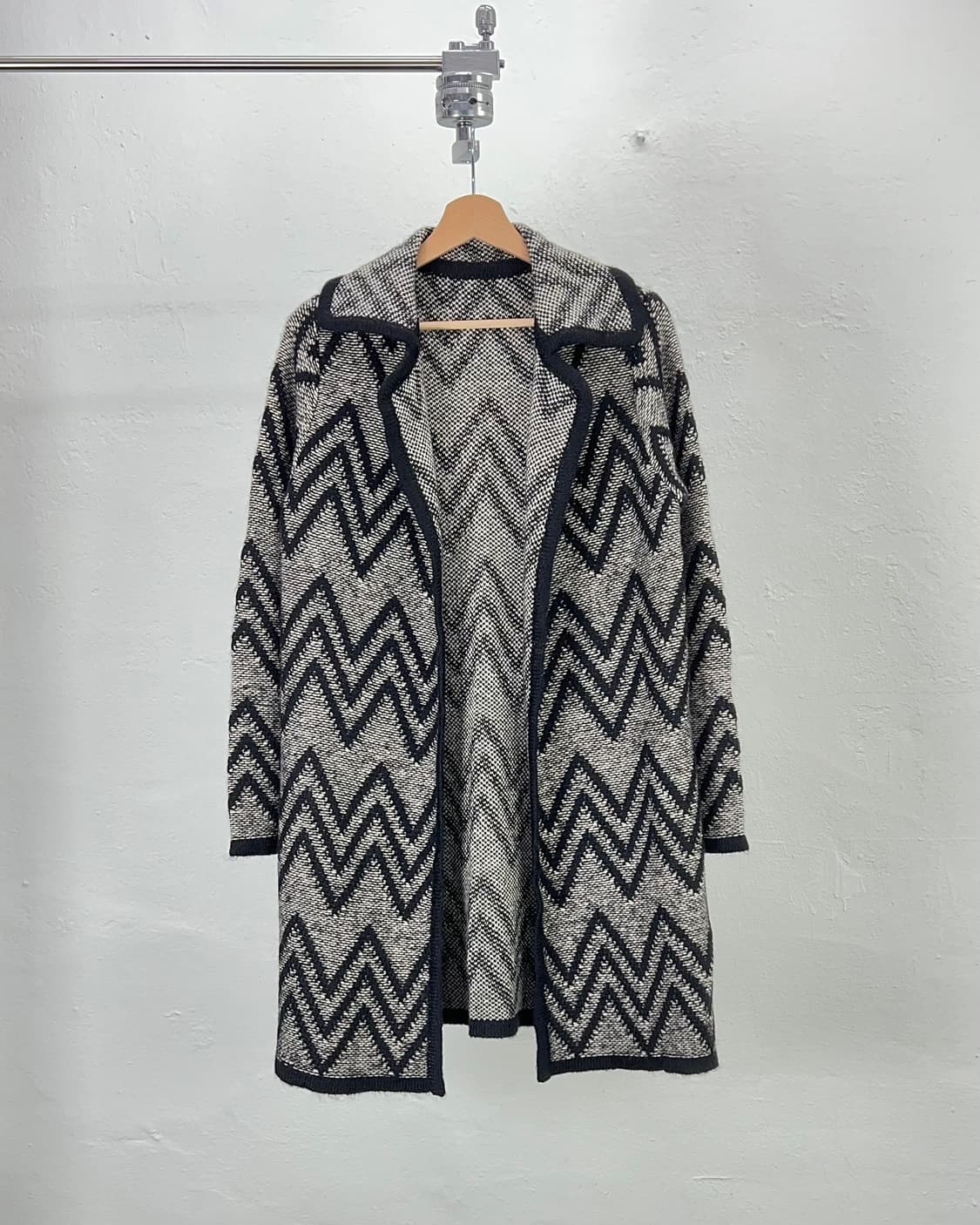 요지야마모토 블랙 믹스드 쉐브론 케이프 트위드 니트 가디건  상품이미지1