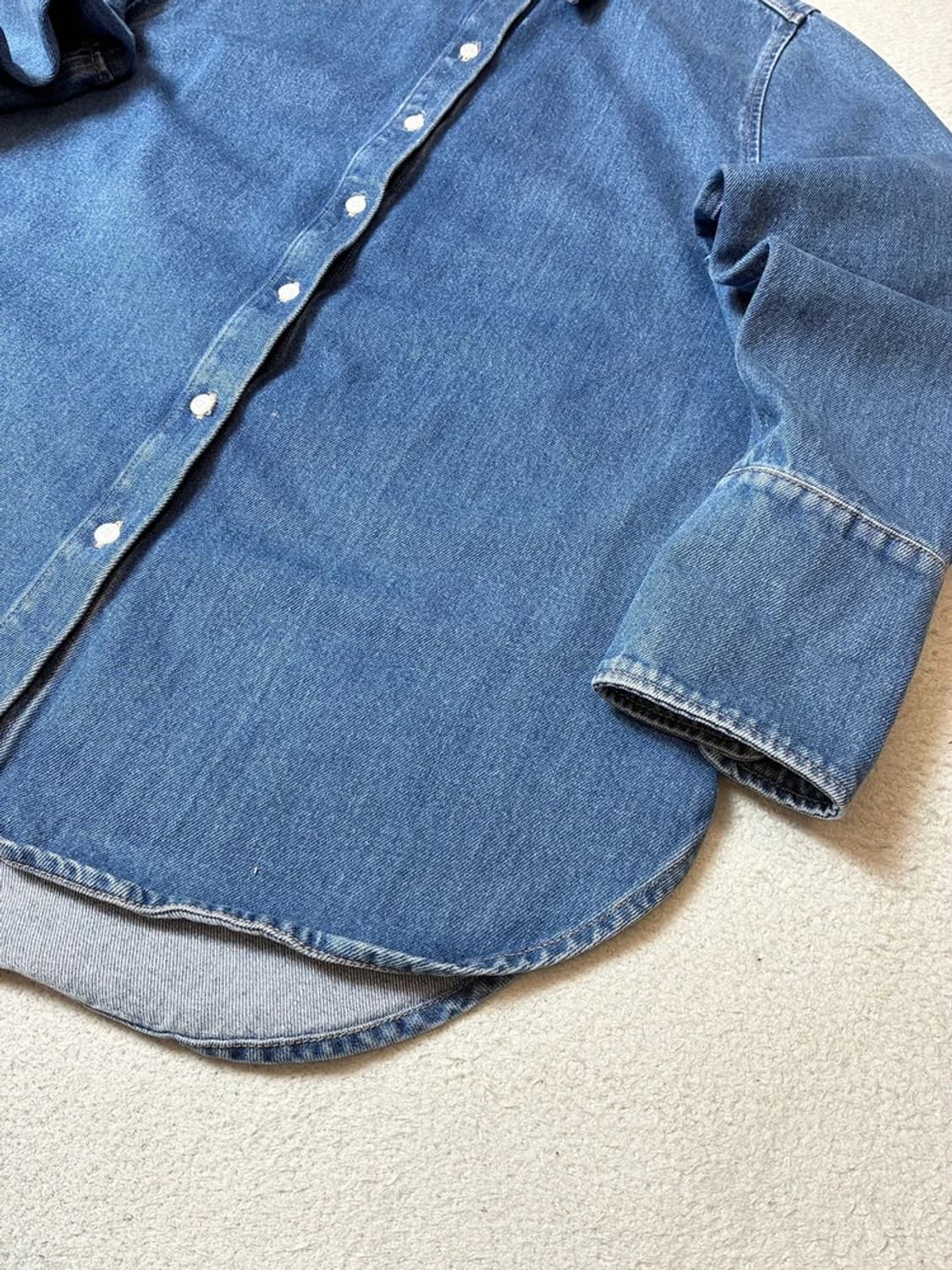 코스 COS 스트럭처드 데님 셔츠 PN7925 상품이미지4