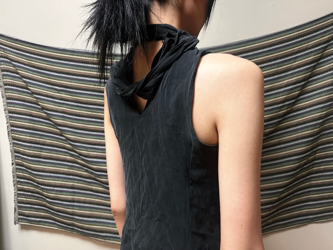 빈티지 스카프 넥 나시 상품이미지3