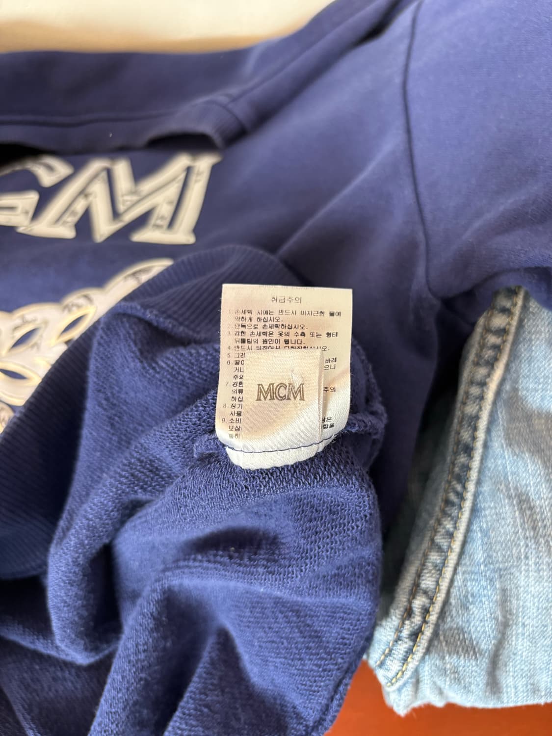 MCM 시그니처 맨투맨 상품이미지4