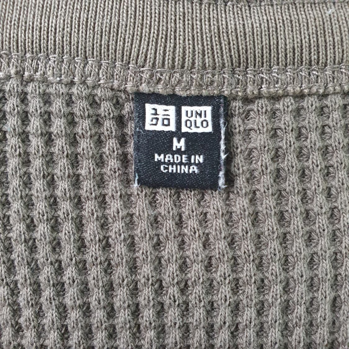 [무료배송] UNIQLO 긴팔 헨리넥 티셔츠 상품이미지2