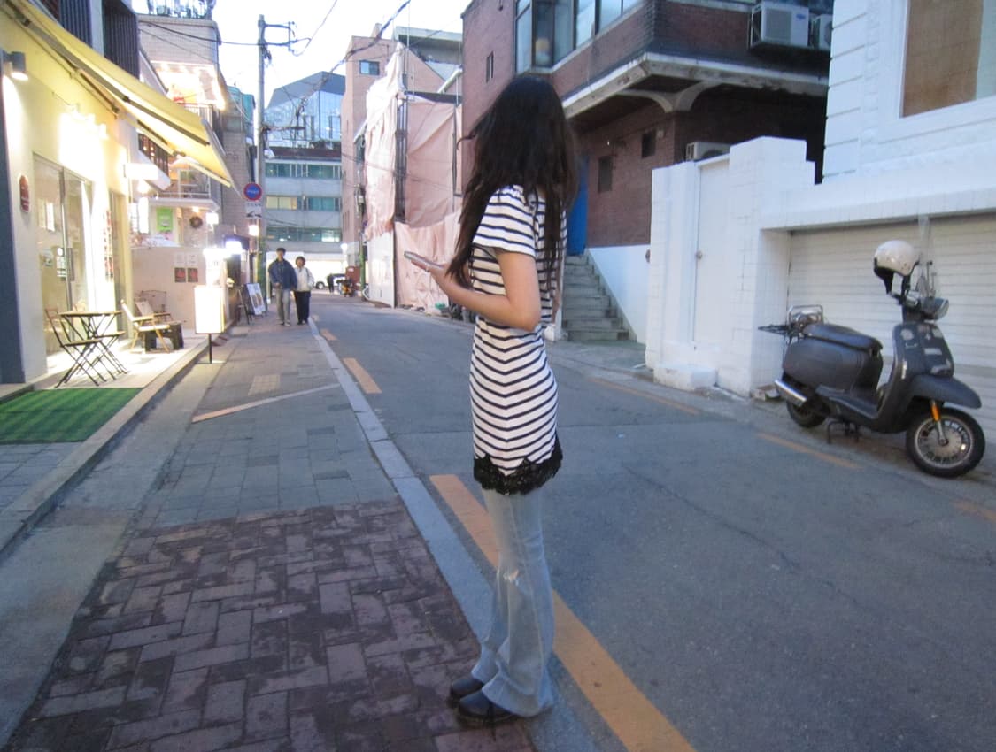 빈티지 반팔 롱 티셔츠 스트라이프 패턴 밑단 레이스 트리밍 슬림핏 화이트 상품이미지3