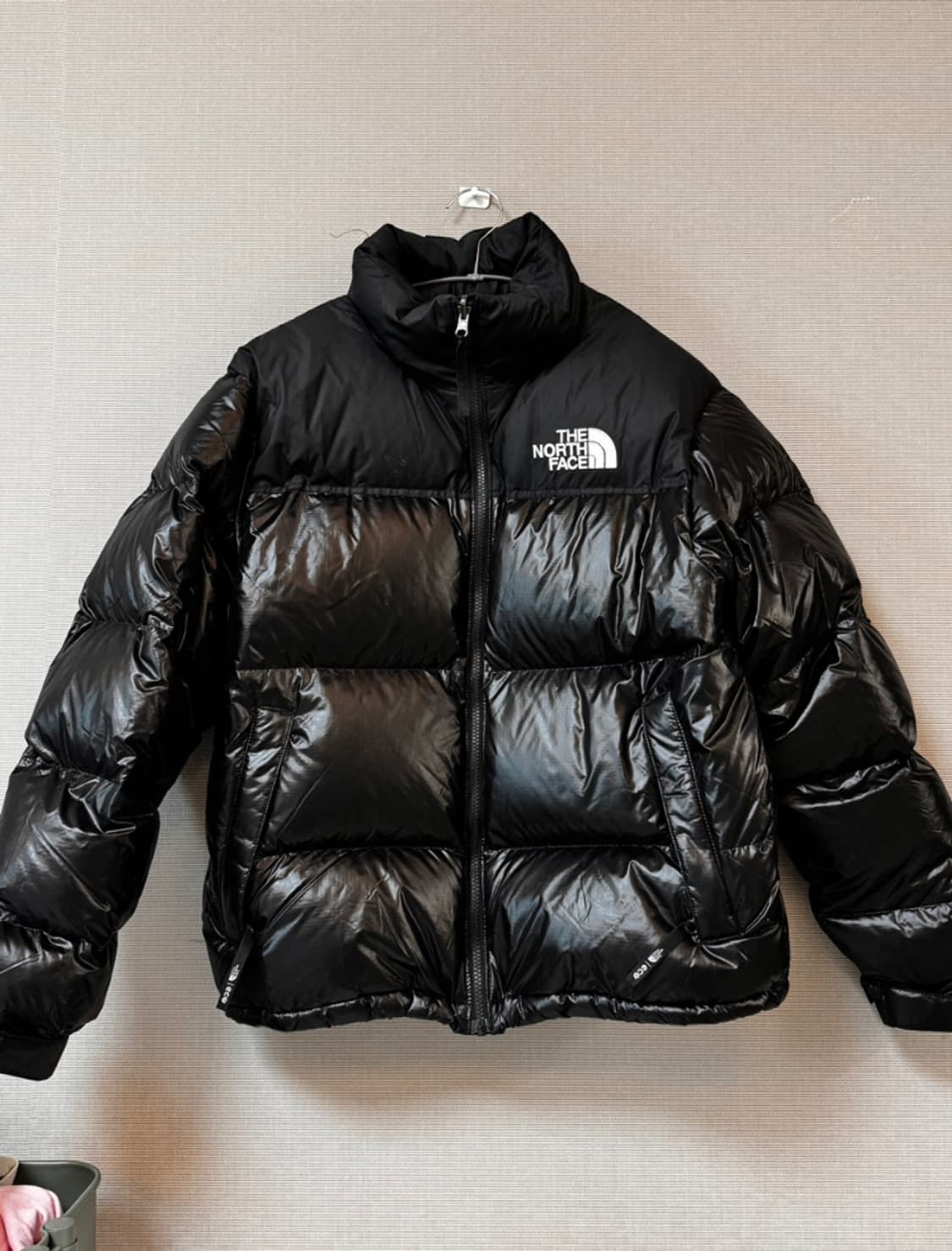 노스페이스 1996 눕시 패딩 블랙 유광( 상태 최상) 상품이미지1