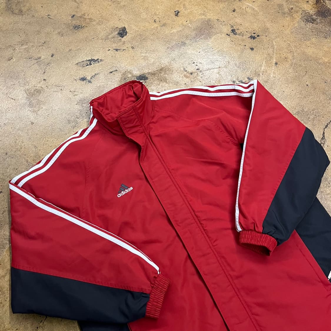 [정품/100] 아디다스 빨간색 검정색 트랙 자켓 b16 상품이미지1