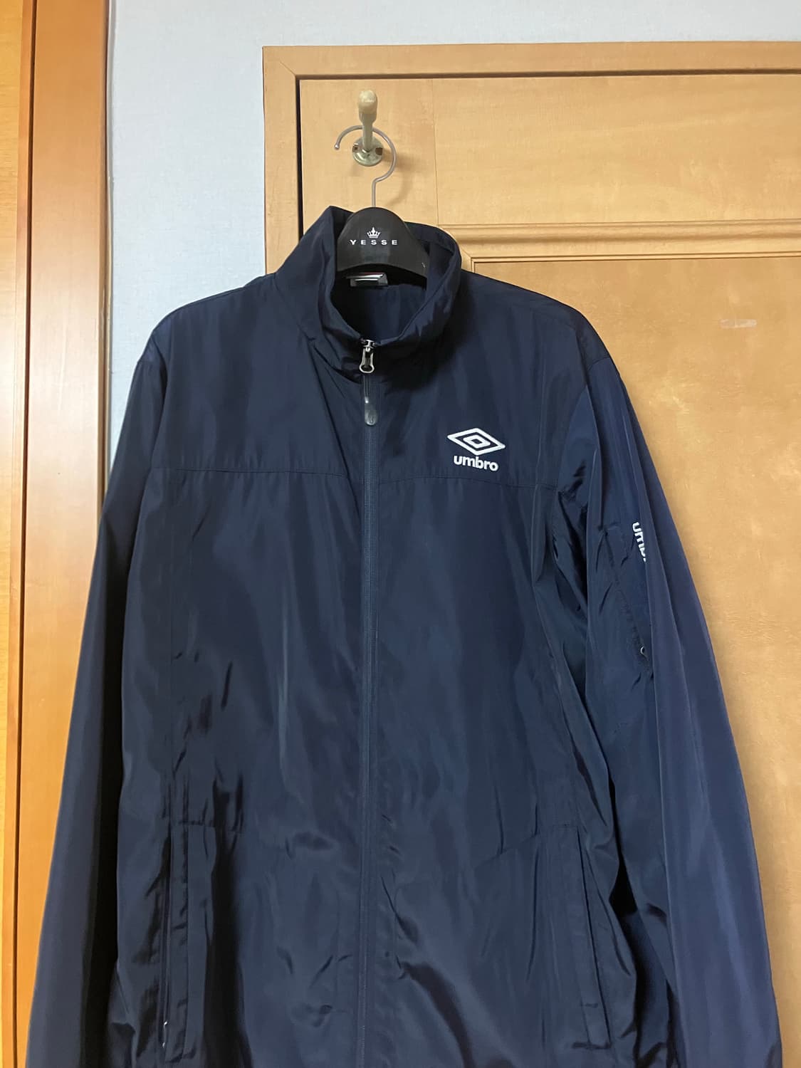 엄브로 바람막이 상품이미지1