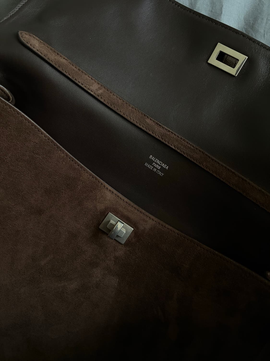 발렌시아가 로데오백 라지 스웨이드 상품이미지2