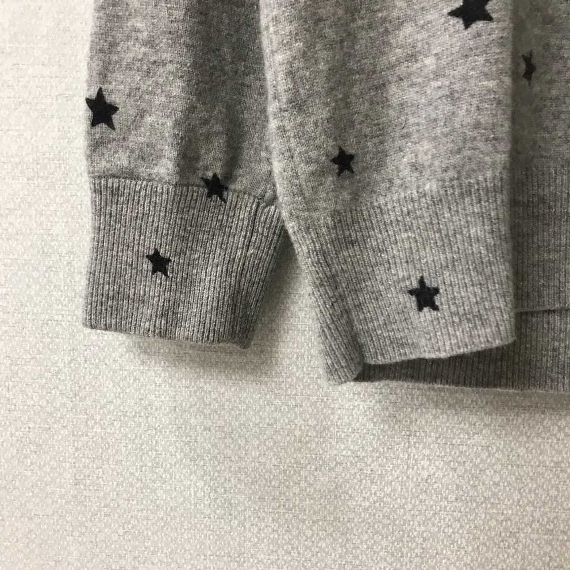 MICA&DEAL star V-neck knit 별 브이넥 니트 상품이미지3