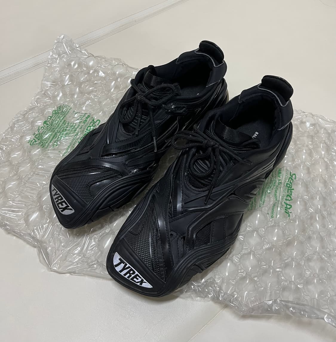 [발렌시아가] 타이렉스 42 상품이미지1