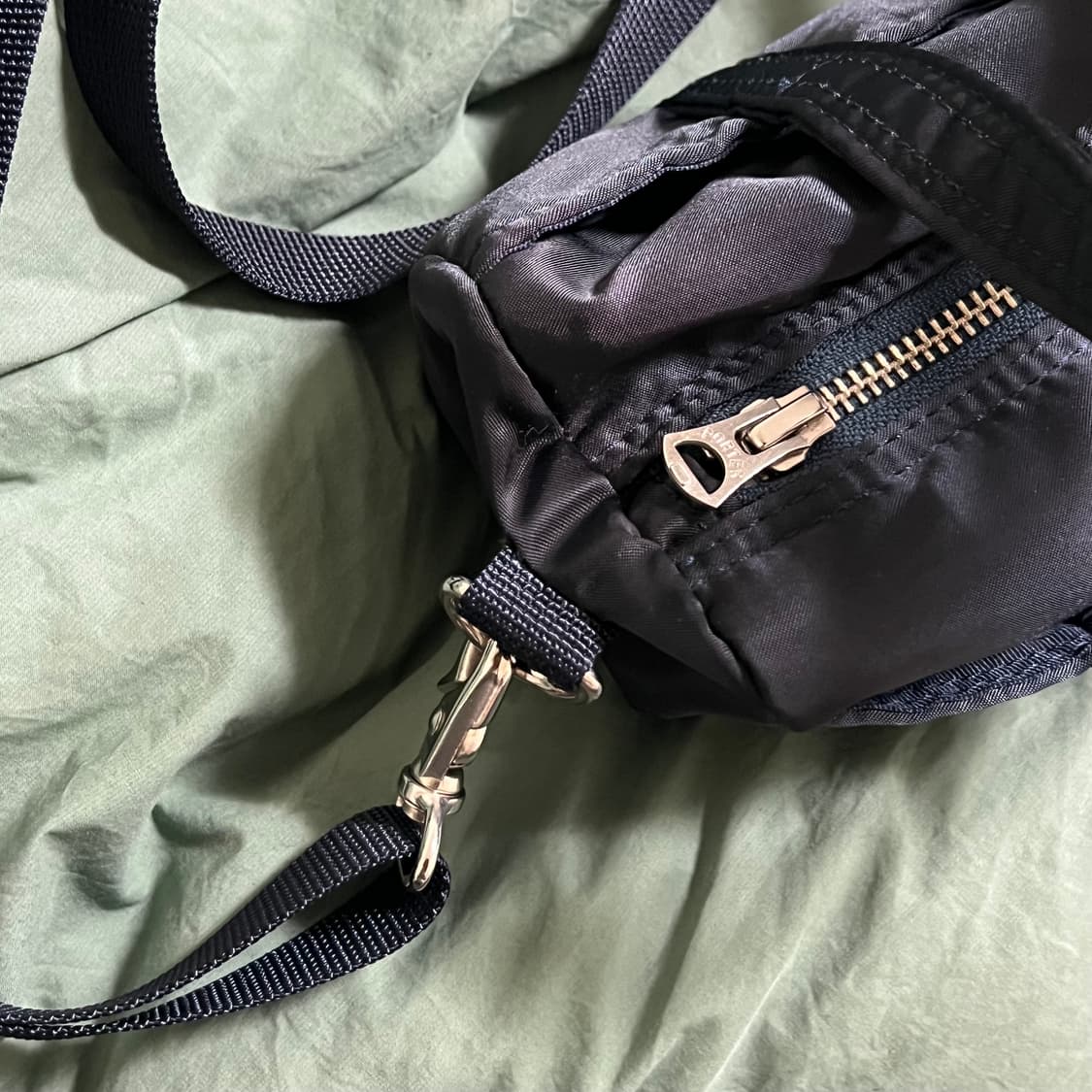 포터 하울 투웨이 보스턴백 미니 네이비 상품이미지5