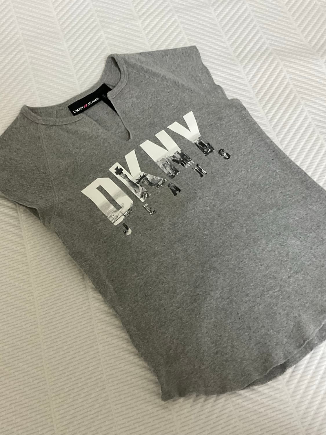 DKNY 상의 상품이미지1